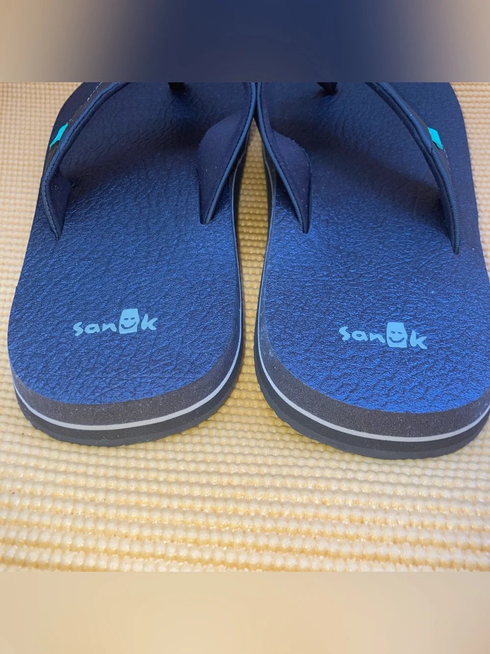 Sanuk Brown Beer Cozy Flip Flops Mens size 12